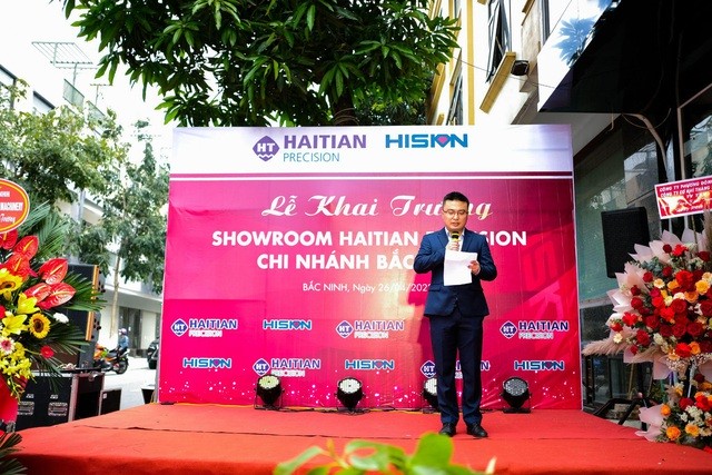 Tổng giám đốc Haitian Precision - Ông Le Qi phát biểu tại lễ khai trương Showroom Bắc Ninh